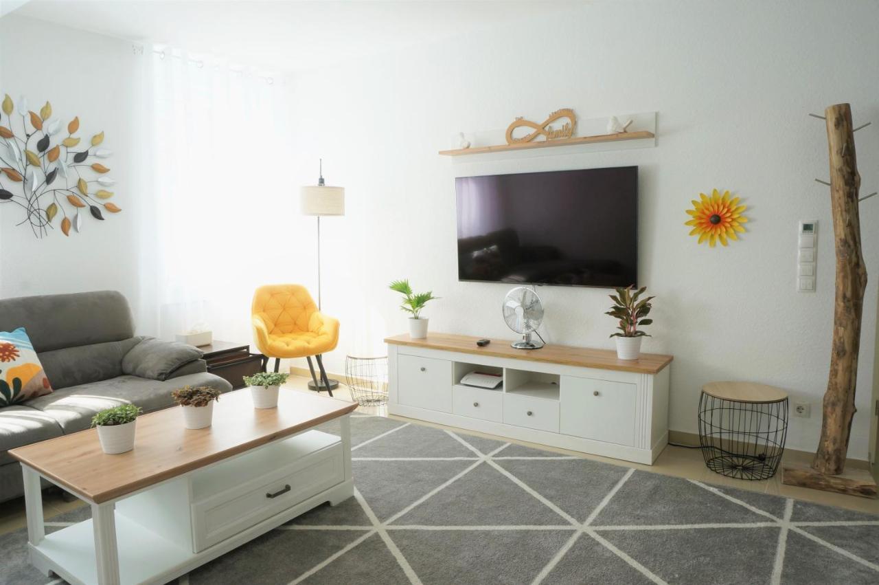 Mein Apartment Flowers Mit Kamin, Bis 10 Personen Frankenthal  Kültér fotó