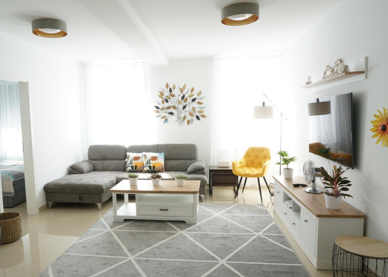 Mein Apartment Flowers Mit Kamin, Bis 10 Personen Frankenthal  Kültér fotó