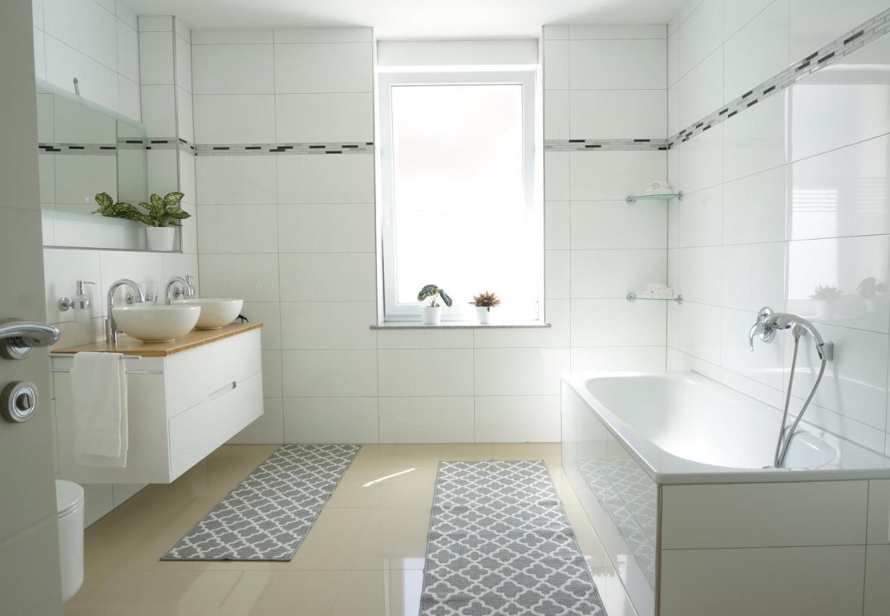 Mein Apartment Flowers Mit Kamin, Bis 10 Personen Frankenthal  Kültér fotó