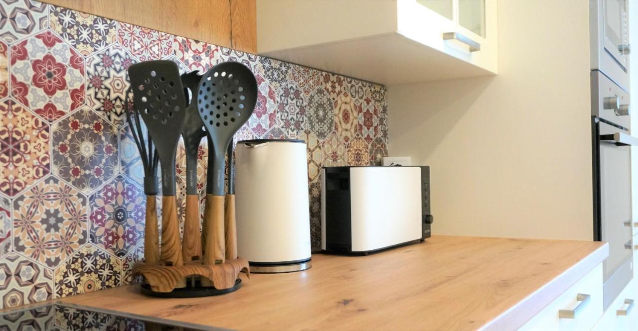 Mein Apartment Flowers Mit Kamin, Bis 10 Personen Frankenthal  Kültér fotó