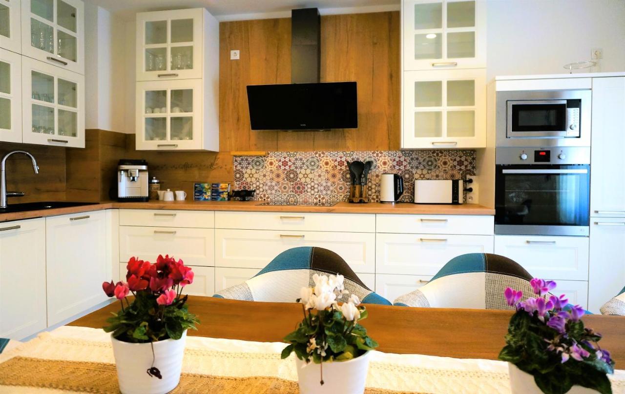 Mein Apartment Flowers Mit Kamin, Bis 10 Personen Frankenthal  Kültér fotó