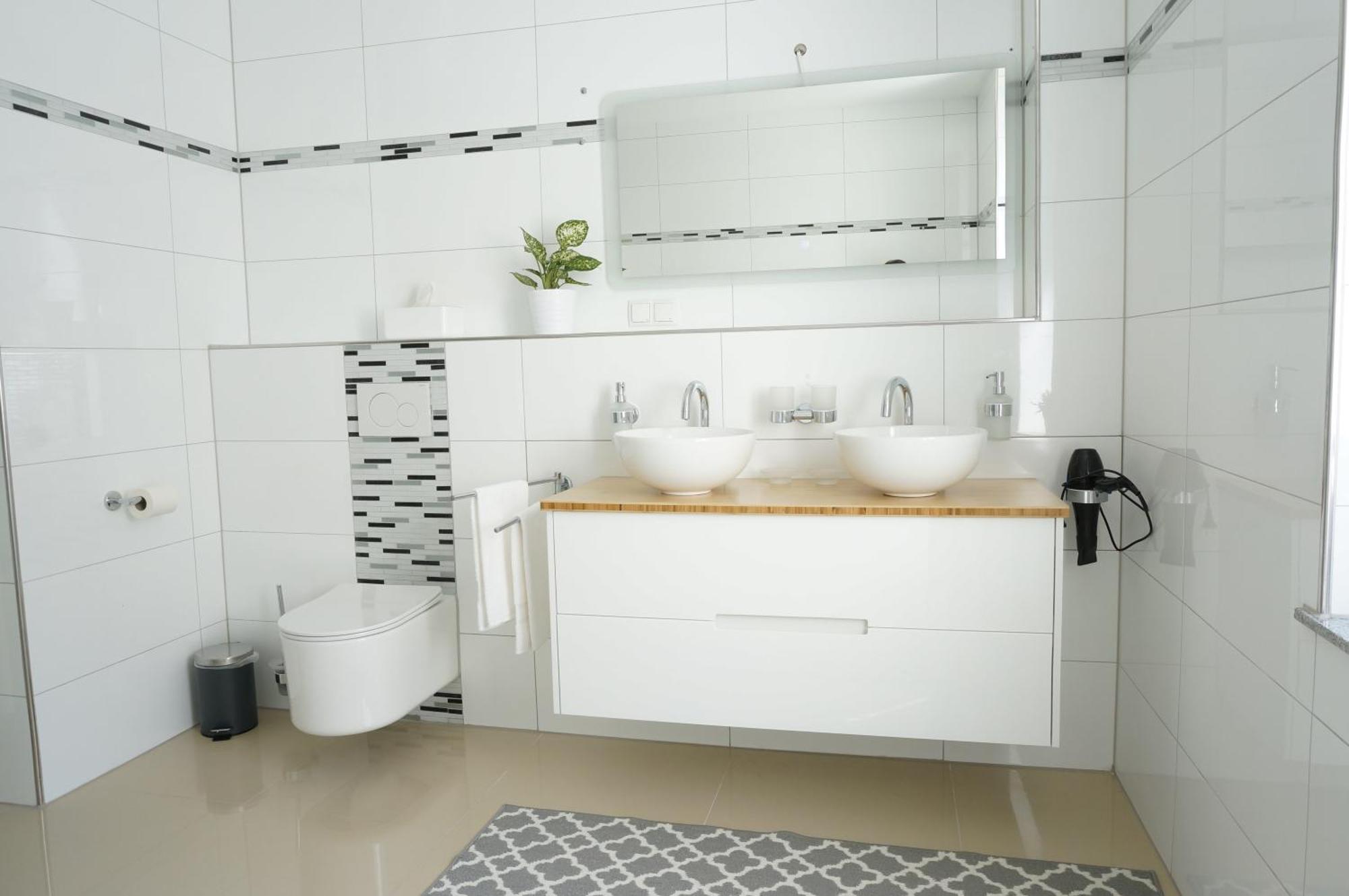 Mein Apartment Flowers Mit Kamin, Bis 10 Personen Frankenthal  Kültér fotó